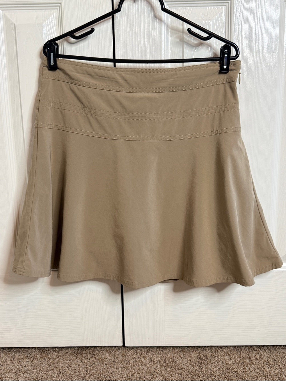Athleta Beige 'Match Point' Athletic Skort - Size 10